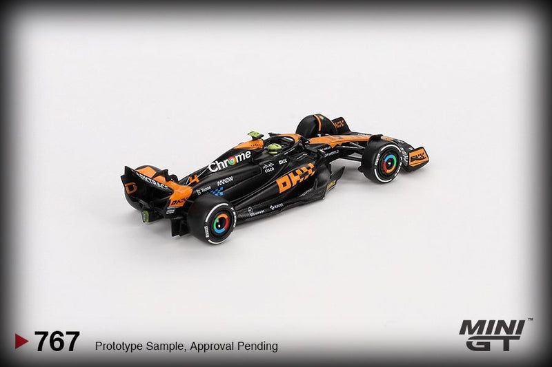 Chargez l&#39;image dans la visionneuse de la galerie, McLaren MCL60 #4 LANDO NORRIS GP DU JAPON 2ÈME PLACE 2023 (LHD) MINI GT 1:64
