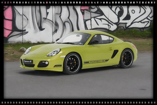 Porsche CAYMAN R 2012 (GREEN) GT SPIRIT 1:18
