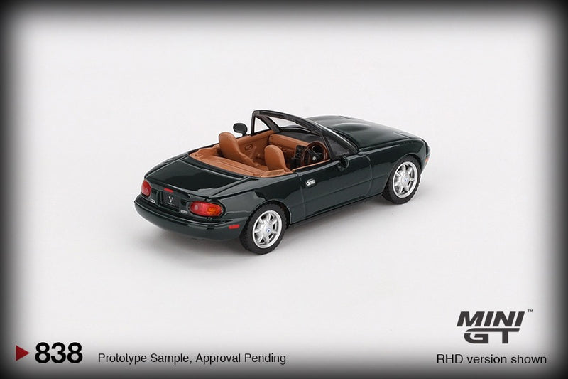 Load image into Gallery viewer, Mazda MX5 EUNOS ROADSTER V- SPECIAL EXCELLENT GREEN MICA 1990 (RHD) MINI GT 1:64
