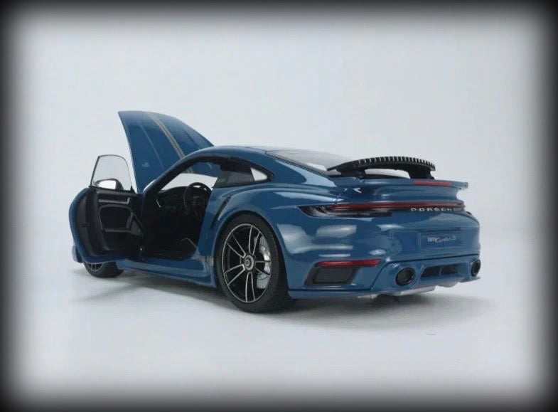 Laad de afbeelding in de Gallery-viewer, Porsche 911 (992) Turbo S coupe Sport Design 2021 MINICHAMPS 1:18
