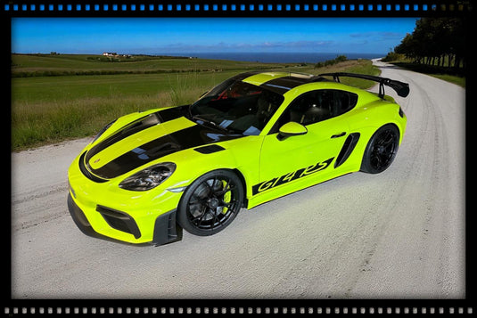Porsche 718 CAYMAN GT4 RS AVEC PACK WEISSACH VERT ACIDE 2024 SOLIDO 1:43