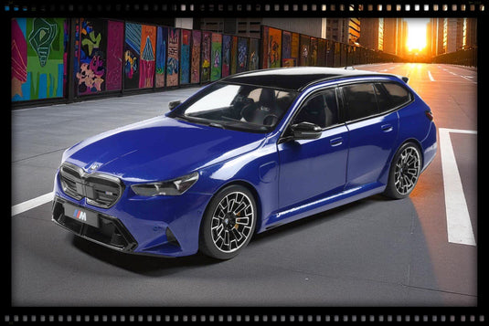 Bmw M5 TOURING BLEU MARINA BAY MÉTALLISÉ 2024 SOLIDO 1:18