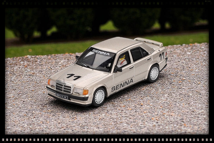 Mercedes-Benz 190E 2.3-16 #11 AYRTON SENNA MET FIGUUR RACE OF CHAMPIONS 1984 (LHD) MINI GT 1:64