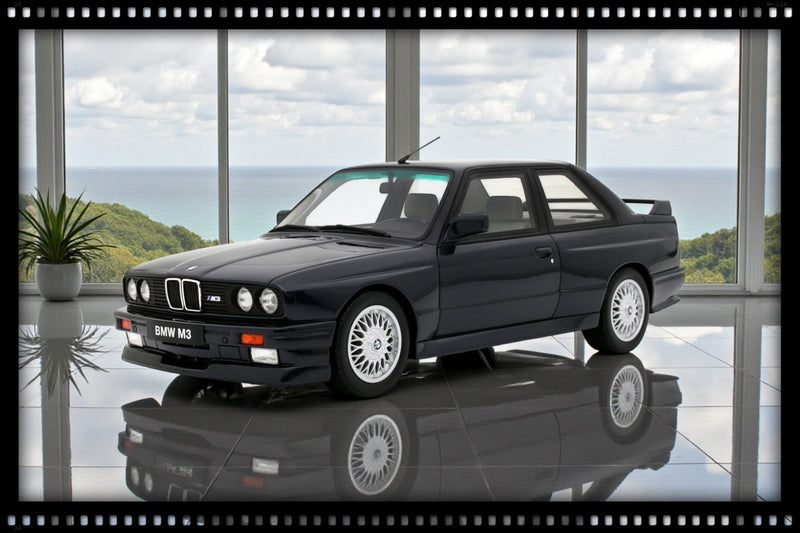 Chargez l'image dans la visionneuse de la galerie, Bmw (E30) M3 CHAMPION D'EUROPE MACAU BLEU MÉTALLISÉ 1988 OTTOmobile 1:18
