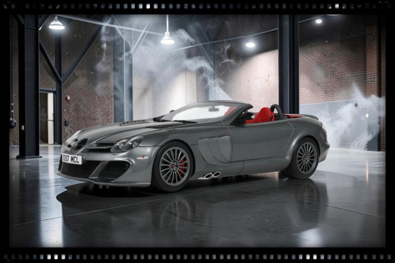 Chargez l'image dans la visionneuse de la galerie, MERCEDES-BENZ SLR EDITION MSO GRIS 2007 GT SPIRIT 1:18
