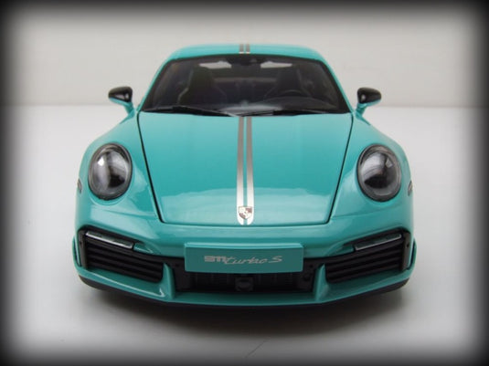 Porsche 911 (992) Turbo S coupé Sport Design 2021 Vert MINICHAMPS 1:18