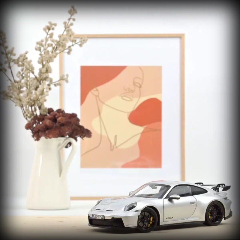 Laad de afbeelding in de Gallery-viewer, Porsche 911 GT3 2021 Nr.084 - Limited Edition 300 stuks - NOREV 1:18
