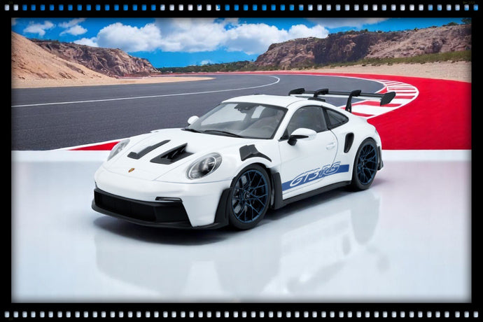 Porsche 911 GT3RS WIT MET BLAUWE STREPEN 2024 SOLIDO 1:18