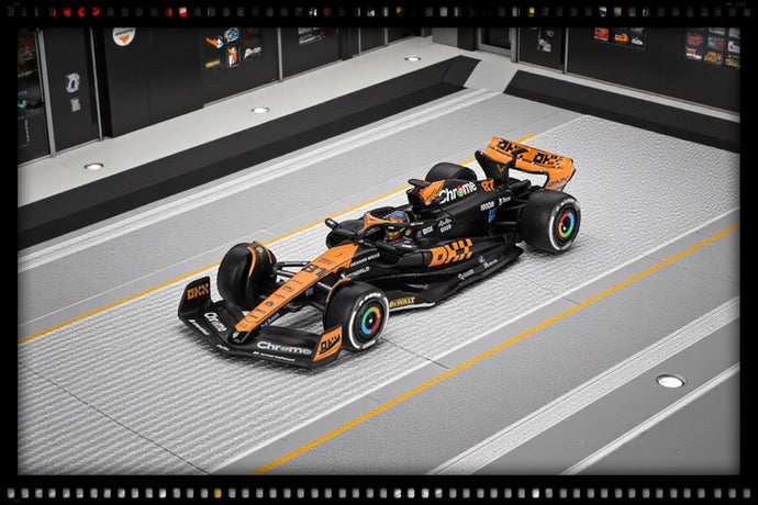 McLaren MCL60 #81 OSCAR PIASTRI GP DU JAPON 3ÈME PLACE 2023 (LHD) MINI GT 1:64