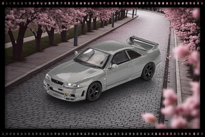 Nissan GTR (R33) NISMO BCNR33 CRS GRIS MÉTAL FONCÉ 1993 (RHD) MINI GT 1:64