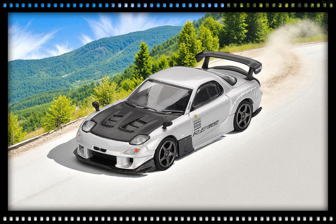 Mazda RX7 (FD3S) RE-AMAMIYA SILVER METALLIC 2004 (LHD) MINI GT 1:64
