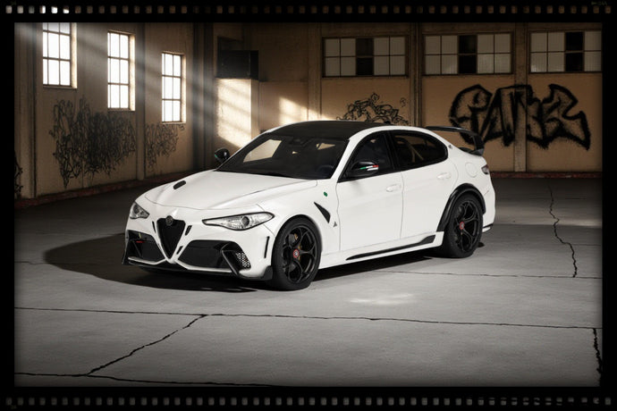 Alfa Romeo GIULLIA GTAm Trofeo BLANC 2020 OTTOmobile 1:18