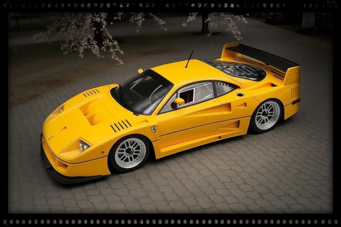 Ferrari F40 LM 1996 Press Version Jaune avec jantes argentées BBS (ÉDITION LIMITÉE Nr.31/95 Avec base en cuir / Sans Case) TECNOMODEL 1:18