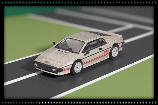 Lotus ESPRIT Turbo Metallic ZILVER 1980 MINI GT 1:64