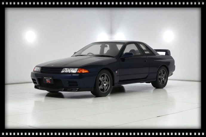 Nissan SKYLINE GT-R (BNR32) BLEU FONCÉ NACRÉ TH1 1993 OTTOmobile 1:18