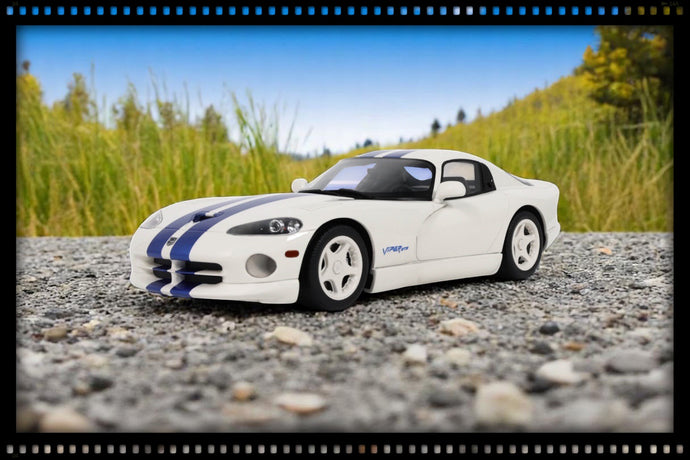 Dodge VIPER GTS WHITE 1996 GT SPIRIT 1:18