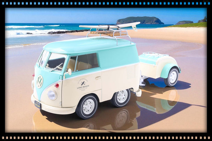 Volkswagen COOL COMBI VERT MENTHE & BLANC 2024 SOLIDO 1:18