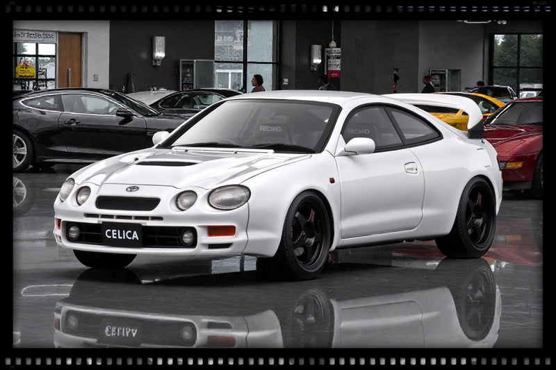 Load image into Gallery viewer, TOYOTA CELICA GT-FOUR (ST205) WHITE IGNITION MODEL 1:18
