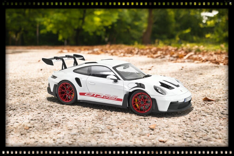 Load image into Gallery viewer, Porsche 911 GT3 RS 2022 White/Red NOREV 1:12
