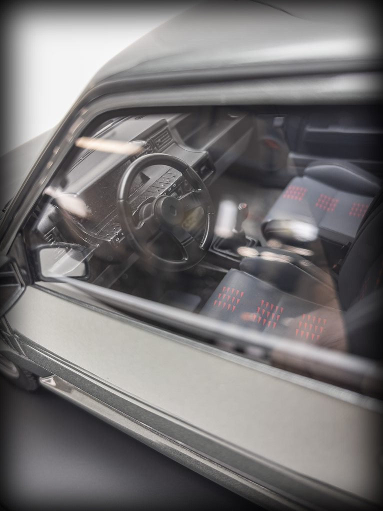 Chargez l&#39;image dans la visionneuse de la galerie, Renault Super 5 GT Turbo 1987 (ÉDITION LIMITÉE 10 pièces) HC MODELS 1:12
