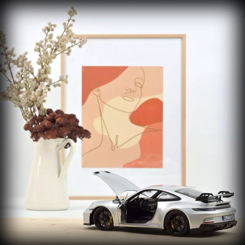 Laad de afbeelding in de Gallery-viewer, Porsche 911 GT3 2021 Nr.084 - Limited Edition 300 stuks - NOREV 1:18
