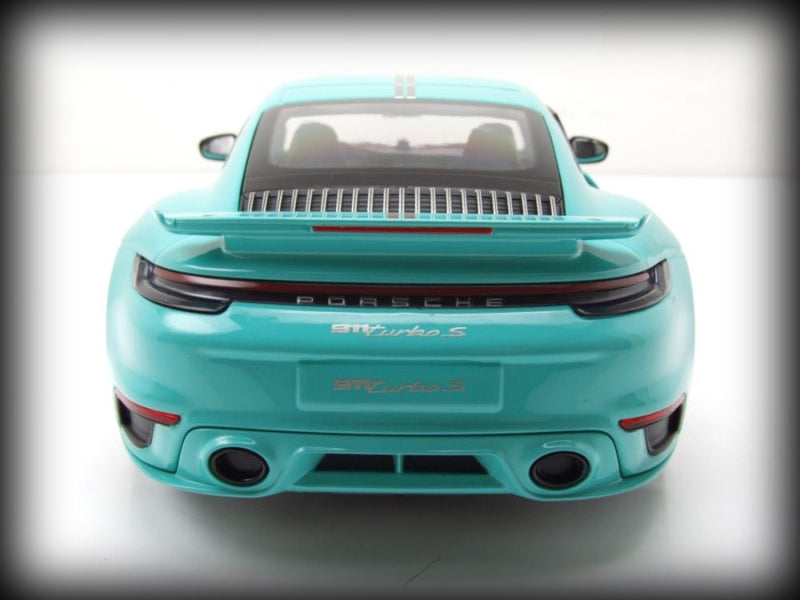 Chargez l&#39;image dans la visionneuse de la galerie, Porsche 911 (992) Turbo S coupé Sport Design 2021 Vert MINICHAMPS 1:18
