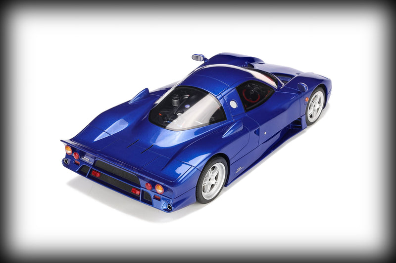 Laad de afbeelding in de Gallery-viewer, Nissan R390 GT1 Road Car 1997 GT SPIRIT 1:18
