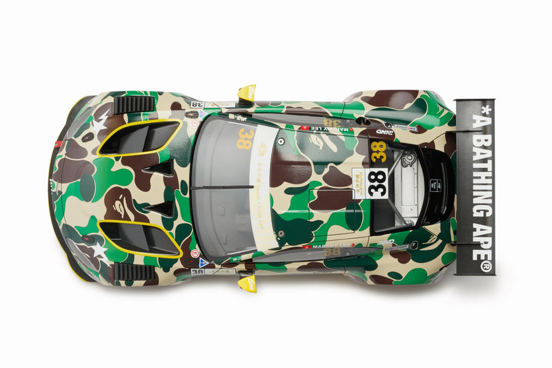 Load image into Gallery viewer, Aston Martin VANTAGE GT3 BAPE POP RACE 1:18
