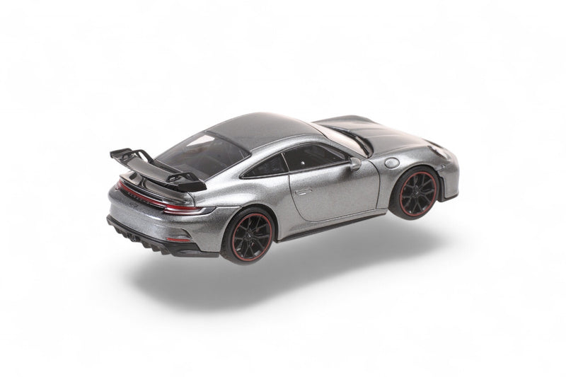 Laad de afbeelding in de Gallery-viewer, Porsche 911 (992) GT3 2020 GRIJS ‼️BEPERKTE EDITIE 336 stuks‼️ MINICHAMPS 1:43
