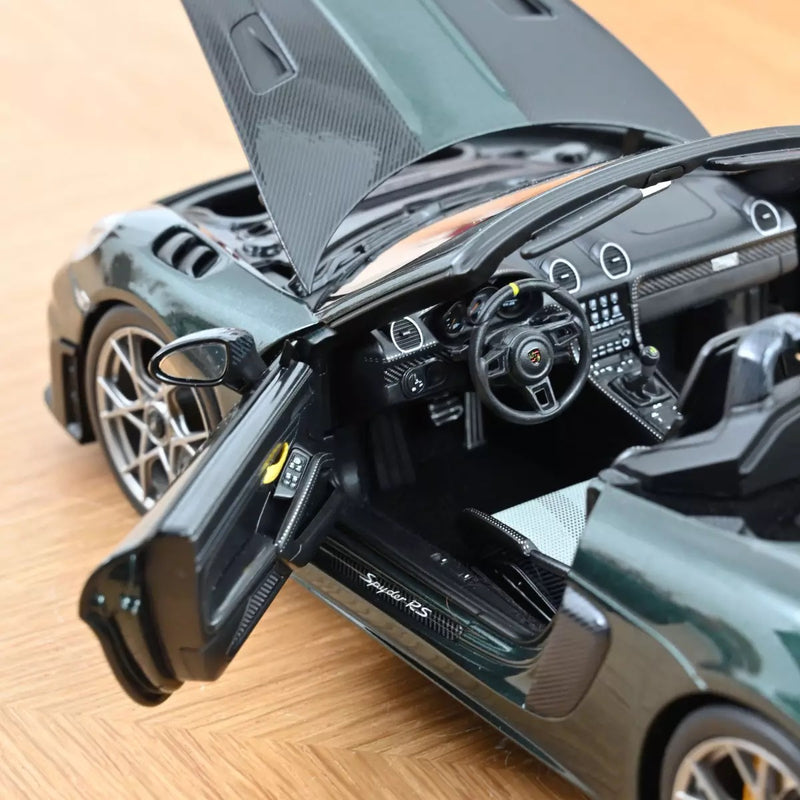 Load image into Gallery viewer, Porsche 718 SPYDER RS Weissach 2023 GREEN NOREV 1:18
