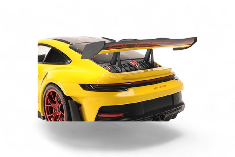 Chargez l'image dans la visionneuse de la galerie, Porsche 911 (992) GT3RS 2024 JAUNE AVEC PACK WEISSACH AVEC ROUES ROUGES Édition limitée 400 pcs MINICHAMPS 1:18
