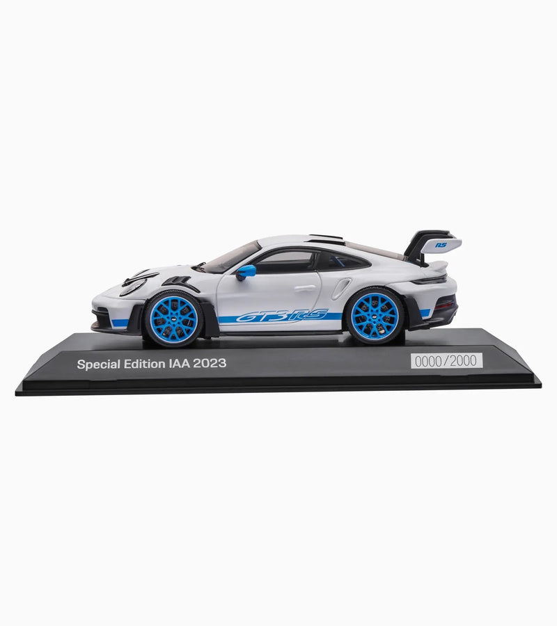 Laad de afbeelding in de Gallery-viewer, Porsche 911 GT3 RS (992) IAA SPECIAAL MODEL 2023 Wit/Blauw - LIMITED EDITION 1086/2000 stuks - PORSCHE DEALERMODEL 1:43
