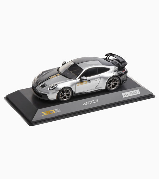 Porsche 911 GT3 30Y Supercup (Zwart/Grijs/Goud) - LIMITED EDITION 1385/1500 stuks - PORSCHE DEALERMODEL 1:43