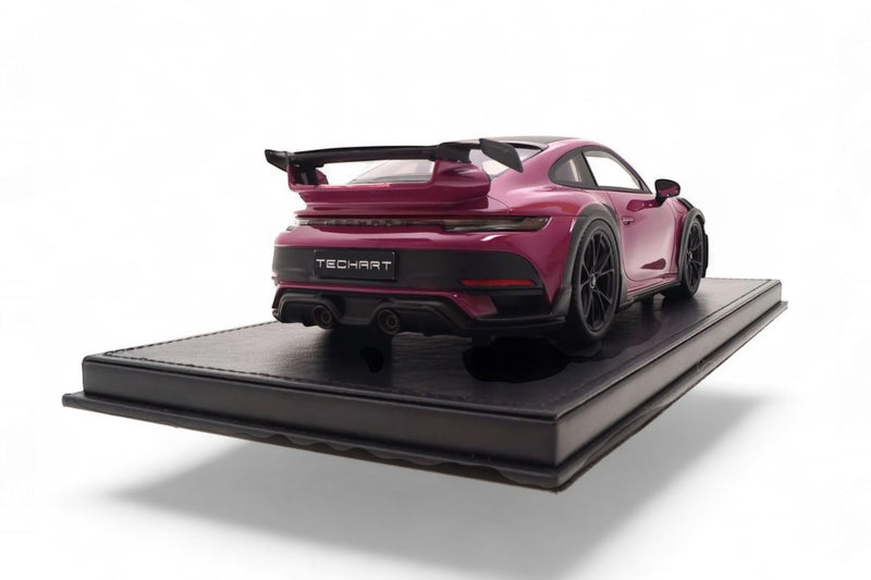 Laad de afbeelding in de Gallery-viewer, Porsche 911 (992) TECHART GTstreet R Robijnrood - Limited Edition 3 van 20 stuks - TECHART 1:18
