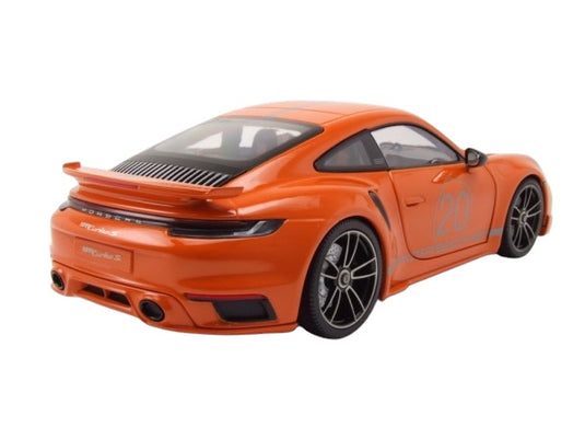 Porsche 911 (992) Turbo S coupe Sport Design 2021 Orange MINICHAMPS 1:18