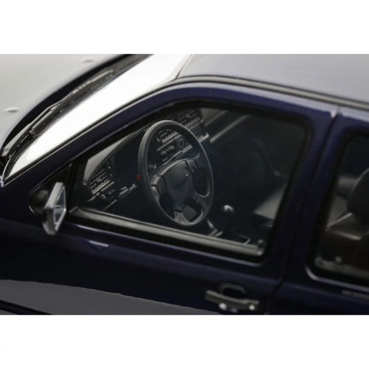 Volkswagen VENTO VR6 MYSTIC BLUE PEARL 1996 OTTOmobile 1:18