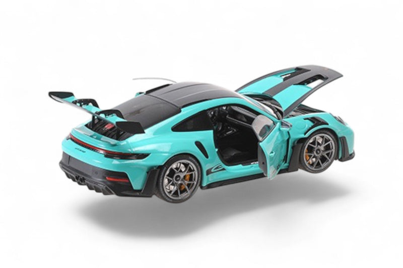 Chargez l'image dans la visionneuse de la galerie, Porsche 911 (992) GT3RS 2024 VERT AVEC ROUES GRIS FONCÉ MINICHAMPS 1:18
