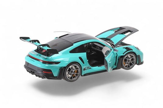 Porsche 911 (992) GT3RS 2024 VERT AVEC ROUES GRIS FONCÉ MINICHAMPS 1:18
