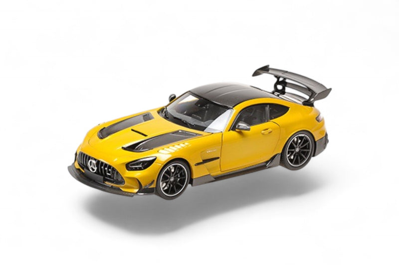 Laad de afbeelding in de Gallery-viewer, Mercedes-Benz AMG GT BLACK SERIES 2021 METAALGEEL (SOLARBEAM) MINICHAMPS 1:18
