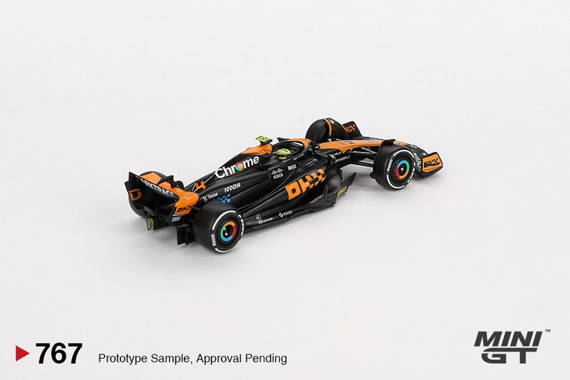 Chargez l&#39;image dans la visionneuse de la galerie, McLaren MCL60 #4 LANDO NORRIS GP DU JAPON 2ÈME PLACE 2023 (LHD) MINI GT 1:64
