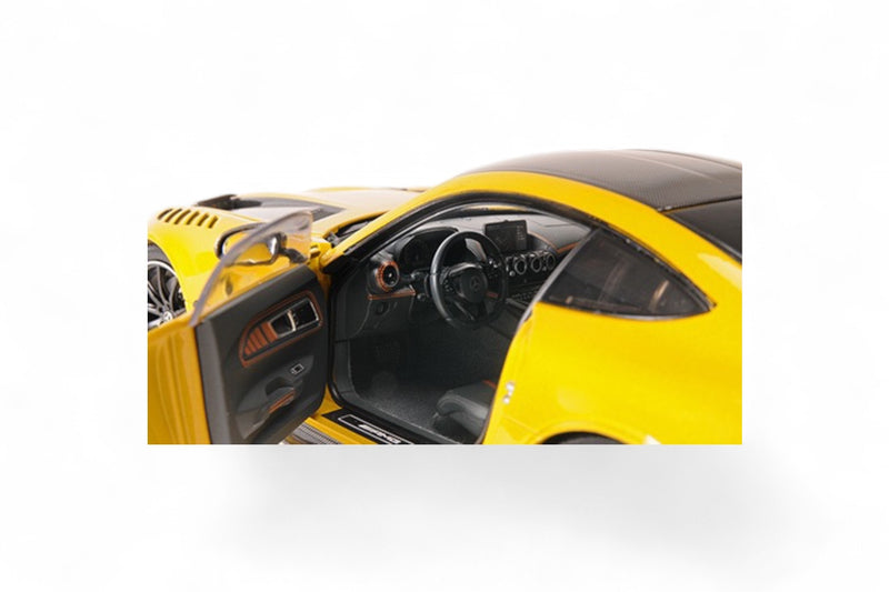 Laad de afbeelding in de Gallery-viewer, Mercedes-Benz AMG GT BLACK SERIES 2021 METAALGEEL (SOLARBEAM) MINICHAMPS 1:18
