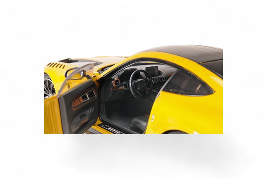 Mercedes-Benz AMG GT BLACK SERIES 2021 METAALGEEL (SOLARBEAM) MINICHAMPS 1:18