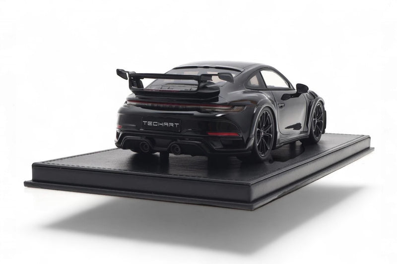 Laad de afbeelding in de Gallery-viewer, Porsche 911 (992) TECHART GTstreet R Zwart - Limited Edition 21 van 87 stuks - TECHART 1:18
