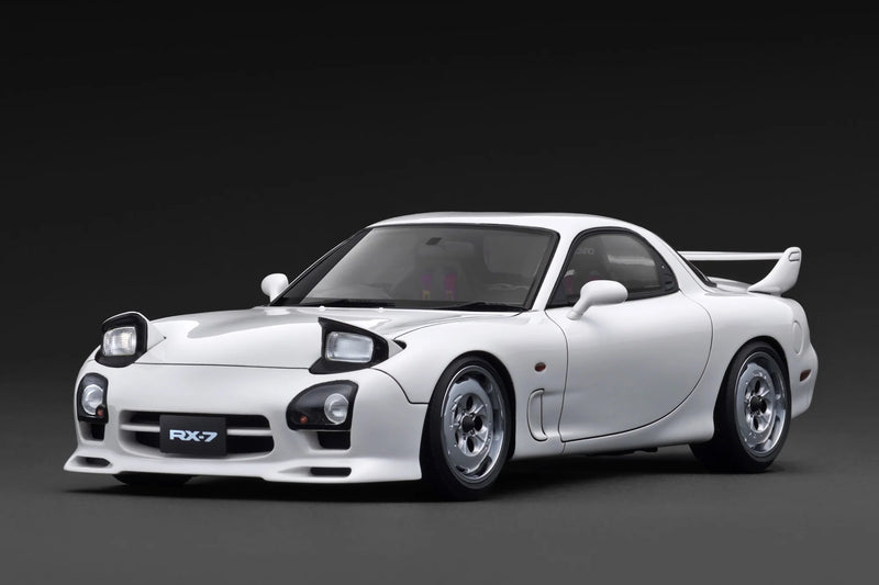 Chargez l'image dans la visionneuse de la galerie, MAZDA RX-7 (FD3S) BLANC IGNITION MODEL 1:18

