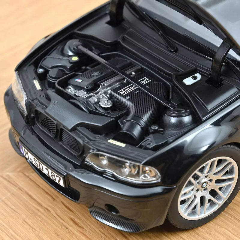 Chargez l&#39;image dans la visionneuse de la galerie, BMW M3 CSL 2003 Noir NOREV 1:18
