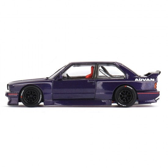 Chargez l'image dans la visionneuse de la galerie, Bmw M3 (E30) KAIDO GT V2 1989 MINI GT 1:64
