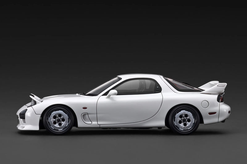 Chargez l'image dans la visionneuse de la galerie, MAZDA RX-7 (FD3S) BLANC IGNITION MODEL 1:18
