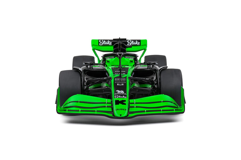 Chargez l&#39;image dans la visionneuse de la galerie, Kick SAUBER C44 SHOWCAR VERSION NOIR / VERT 2024 SOLIDO 1:18
