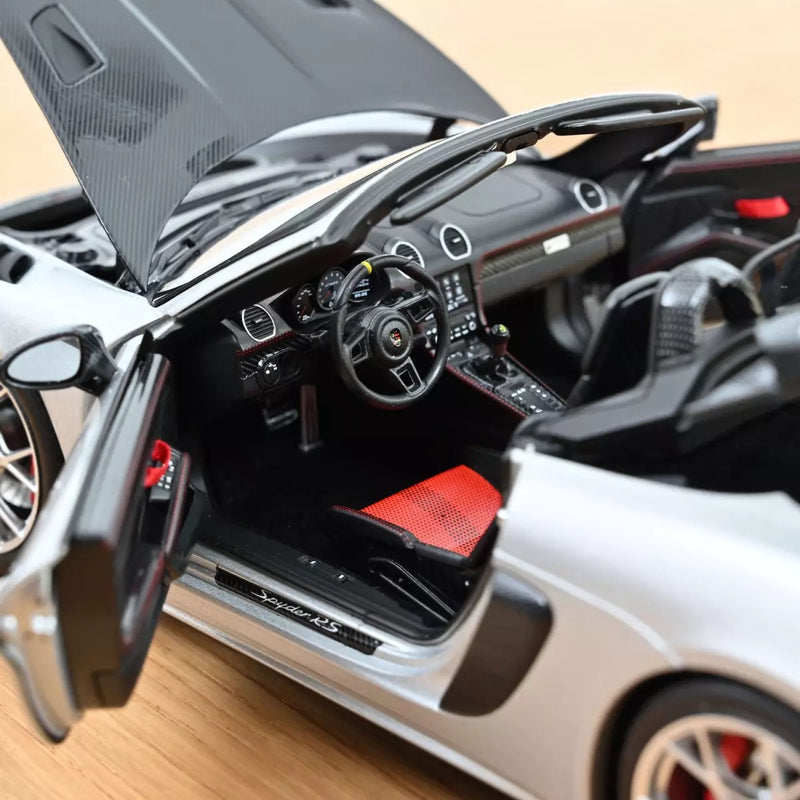 Load image into Gallery viewer, Porsche 718 Spyder RS with pack Weissach 2023 Silver NOREV 1:18
