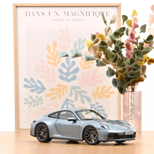 PORSCHE 911 CARRERA 2025 ZILVER NOREV 1:18